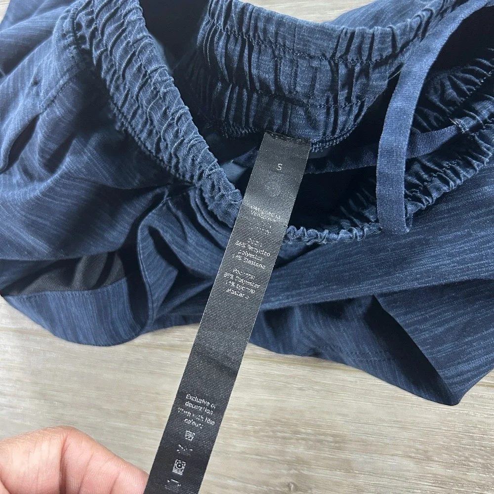 Lululemon‎ Pace Breaker Shorts Mens Small Navy Heathered 7 Inch Inseam Linerless
